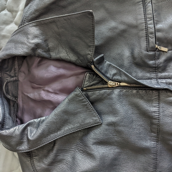 Men's Leather Jacket - Picture 2 of 10